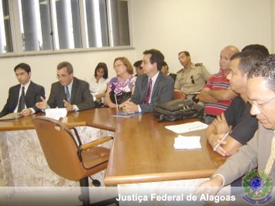 Representantes das partes e Gerenciamento de Crises da PM Imagem: Representantes das partes e Gerenciamento de Crises da PM