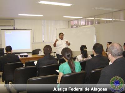 Professor Beclaute Oliveira Silva foi palestrante Imagem: Professor Beclaute Oliveira Silva foi palestrante