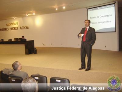 Imagem: Superintendente da Caixa, Gilberto Occhi esclarece convênio sobre financiamento de imóveis
