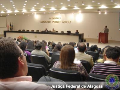 Seminário teve participação de profissionais e estudantes Imagem: Seminário teve participação de profissionais e estudantes