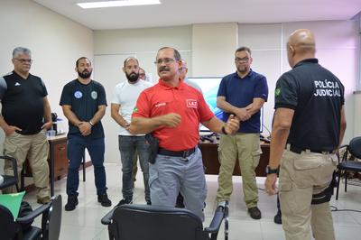 Agentes participaram de aulas práticas de Combate em Ambientes Confinados (CBQ) Imagem: Agentes participaram de aulas práticas de Combate em Ambientes Confinados (CBQ)