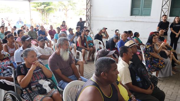 Imagem: Público acompanhou a entrega dos óculos na Casa de Ranquines